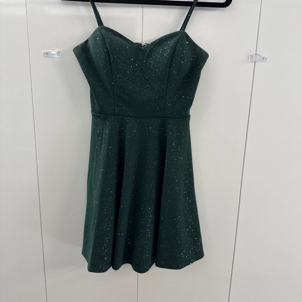 City Triangles Juniors Size 3 Green/Gold Glitter Christmas Cocktail Dress Worn 1